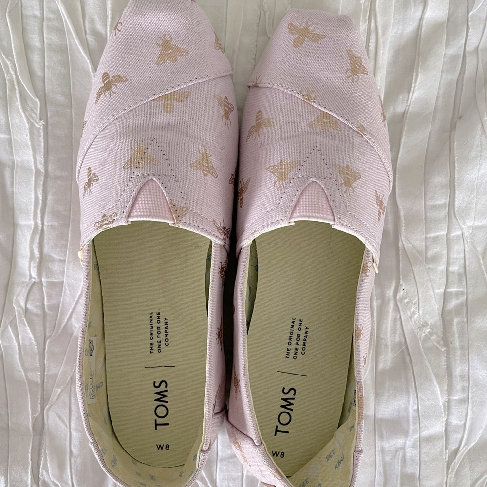 Brand New Toms